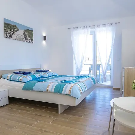 Dino Villa