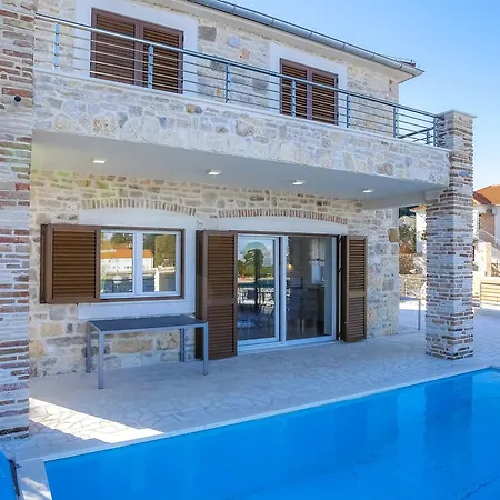 Villa Dino
